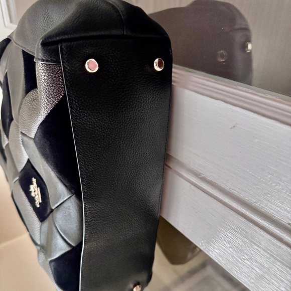 Coach Limited Edition Edie31 Leather Shoulder Bag Quilted Patchwork Unique Shape - Picture 13 of 16